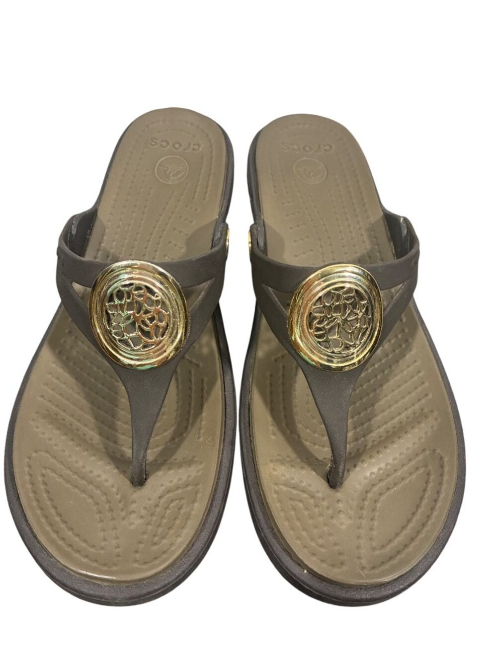 Crocs Sanrah Sandals Size 6 Brown thong Wedge With Gold Circle Medallion